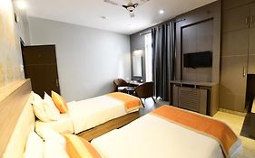 Hotel Jataka Inn