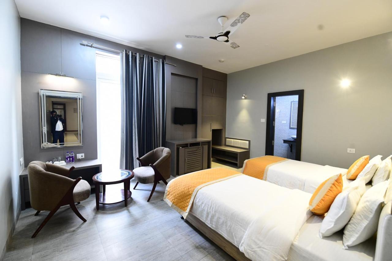 Hotel Jataka Inn Bodh Gaya Exterior photo