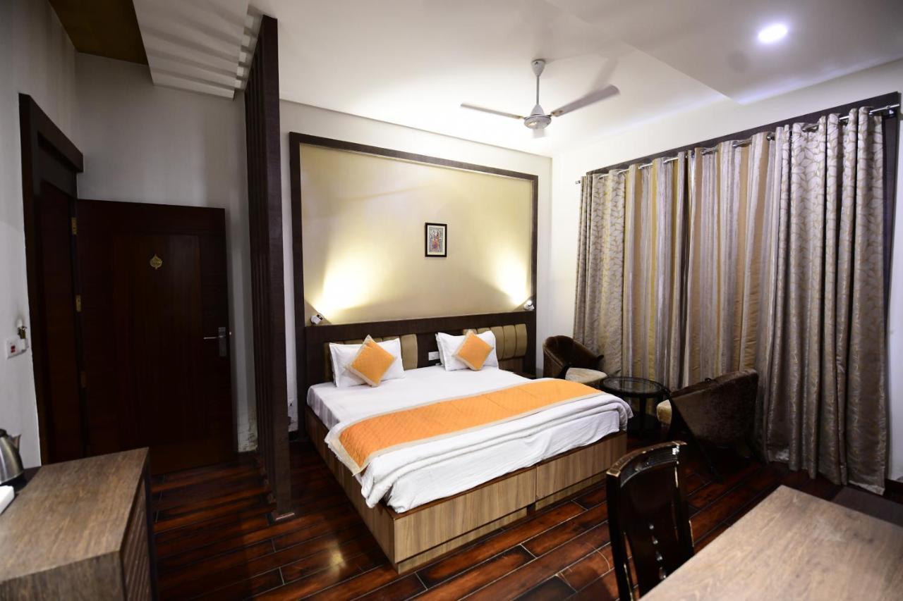Hotel Jataka Inn Bodh Gaya Exterior photo