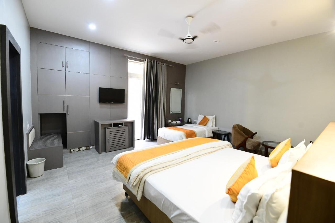 Hotel Jataka Inn Bodh Gaya Exterior photo